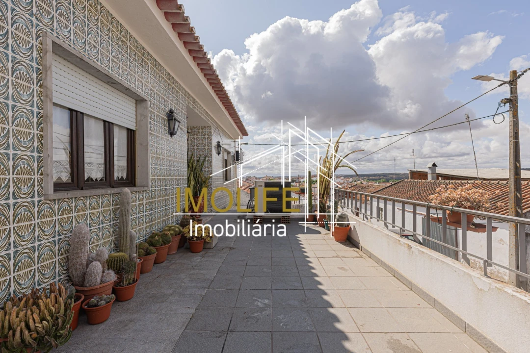Moradia T3 para Venda em Cabeção Foto 9