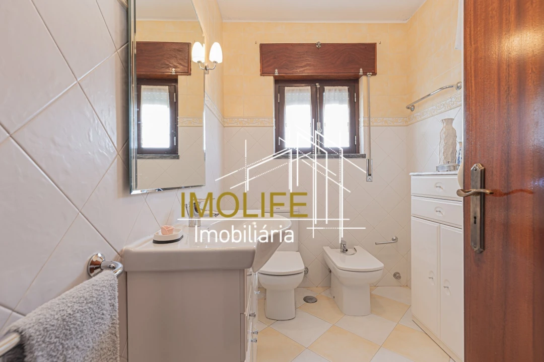 Moradia T3 para Venda em Cabeção Foto 11