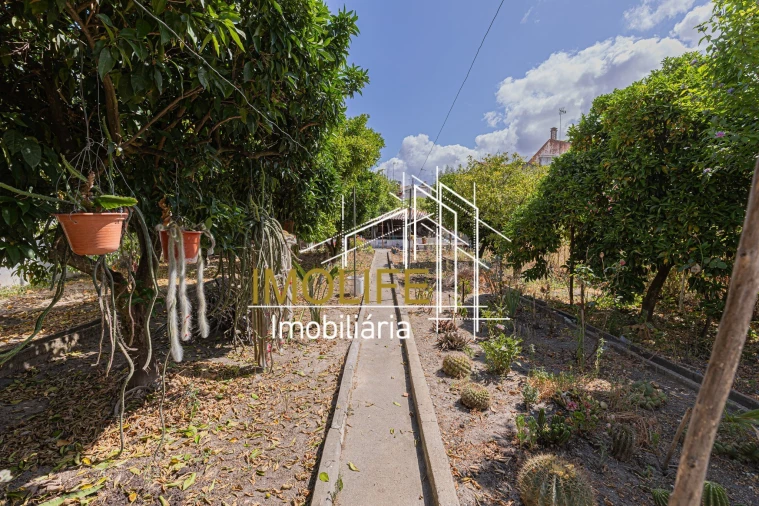 Moradia T3 para Venda em Cabeção Foto 3