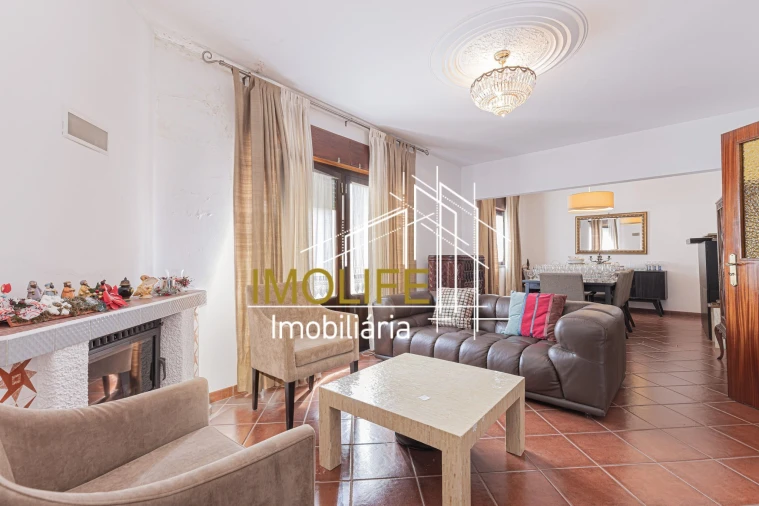 Moradia T3 para Venda em Cabeção Foto 5