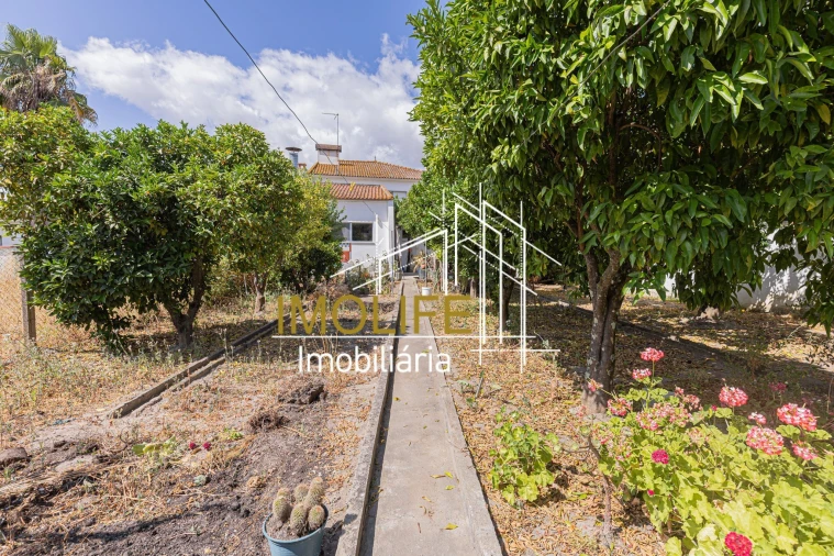 Moradia T3 para Venda em Cabeção Foto 6