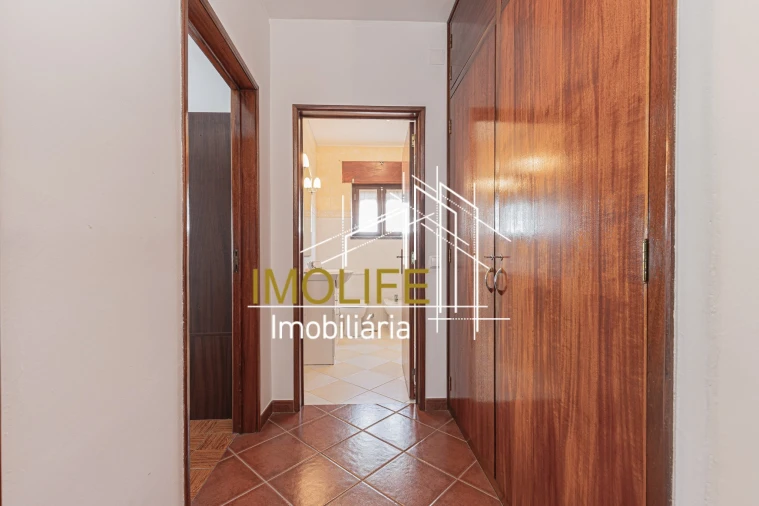 Moradia T3 para Venda em Cabeção Foto 13