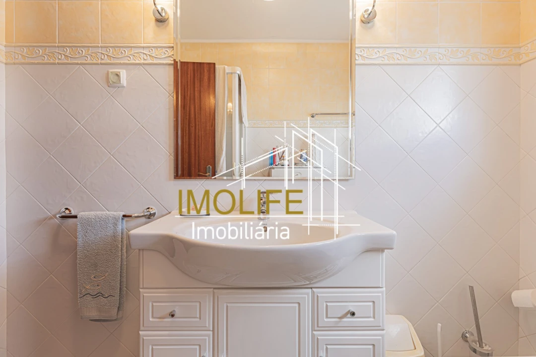 Moradia T3 para Venda em Cabeção Foto 12