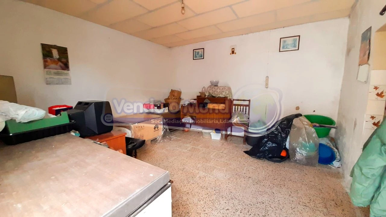 Moradia T2 para Venda em Branca Foto 18