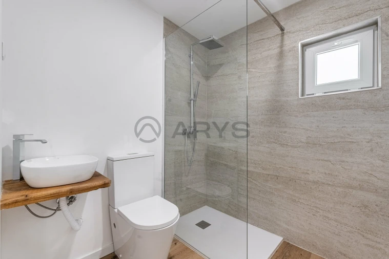 Moradia T2 para Venda em Ribeira Foto 5