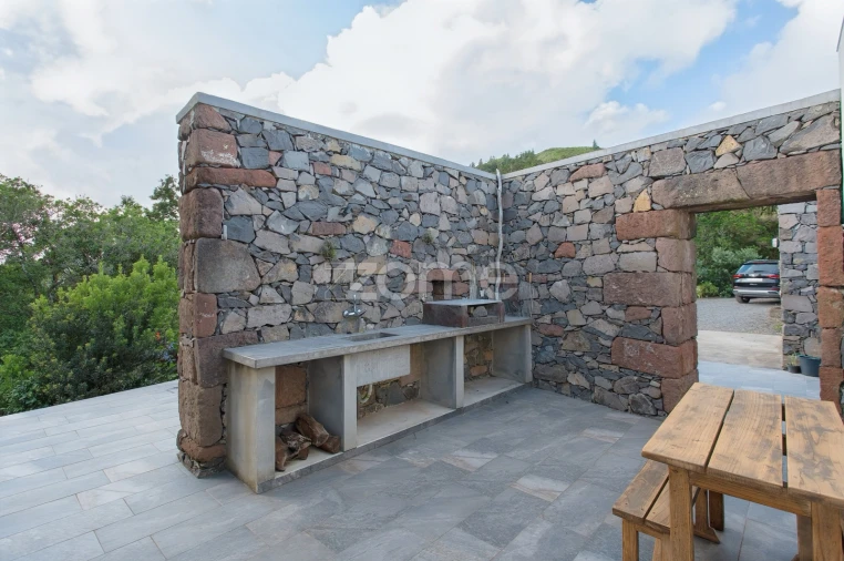 Moradia T3 para Venda em Santo Espirito Foto 20