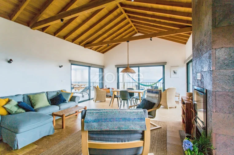 Moradia T3 para Venda em Santo Espirito Foto 11