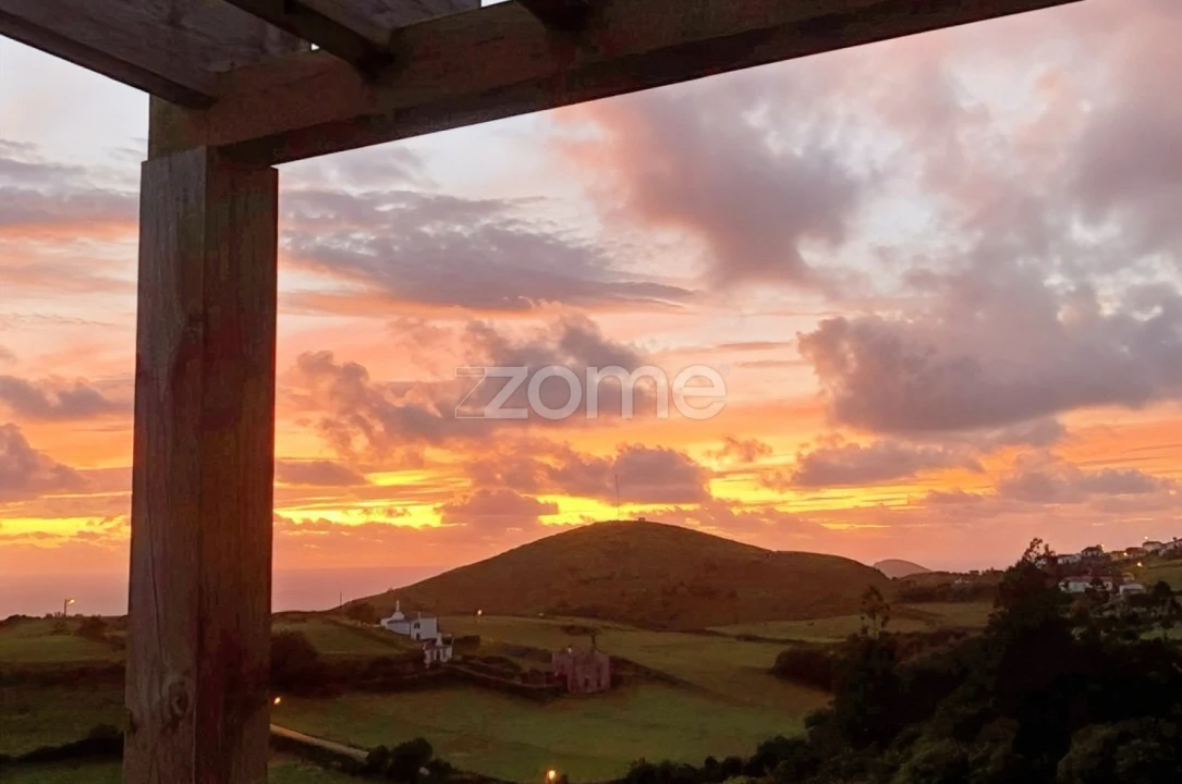 Moradia T3 para Venda em Santo Espirito Foto 26