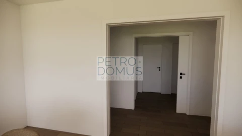 Moradia T3 para Venda em Leiria, Pousos, Barreira e Cortes
