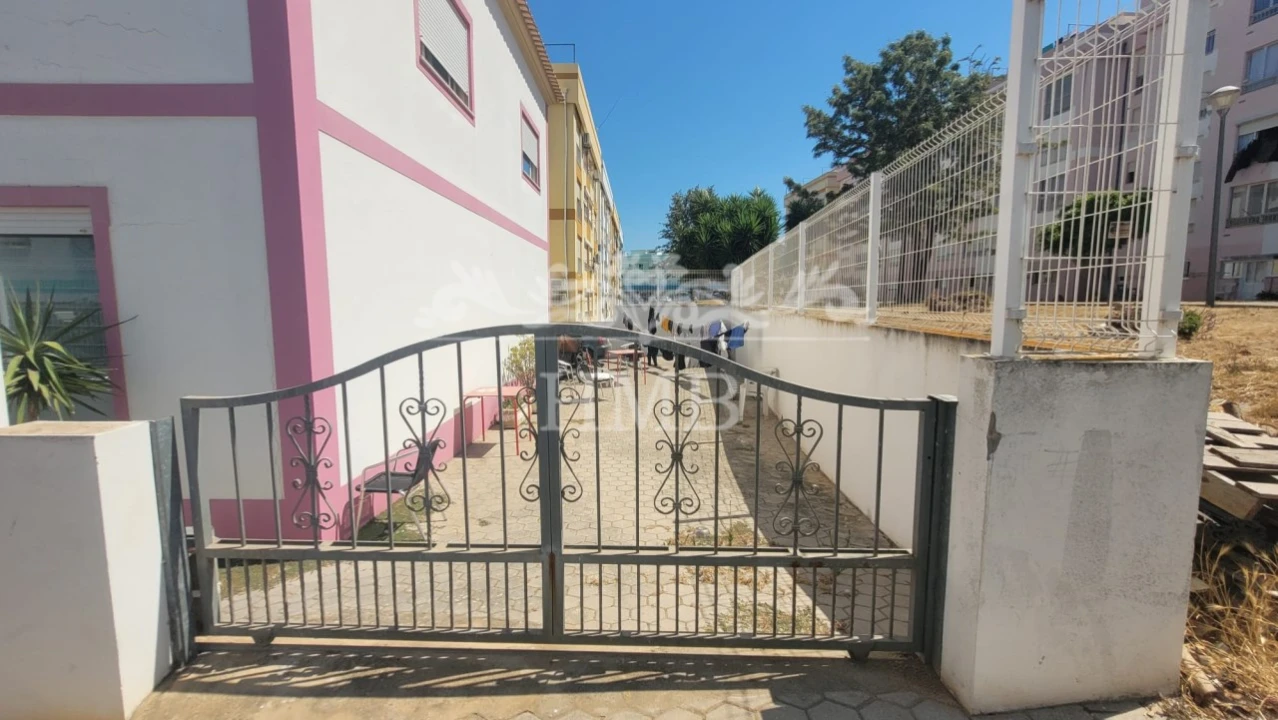 Armazém para Venda em Estômbar e Parchal Foto 5