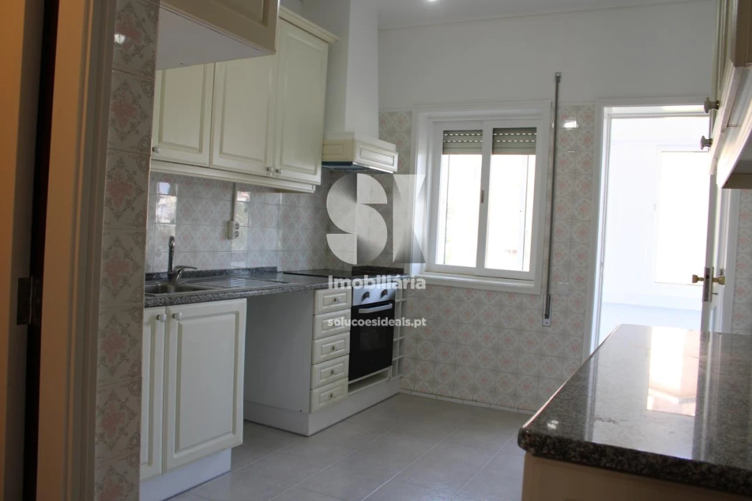 Apartamento T2 para Arrendamento em Esgueira Foto 2