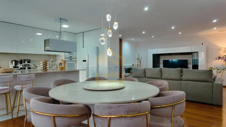 Apartamento T3 para Venda em Póvoa de Varzim, Beiriz e Argivai Foto 1