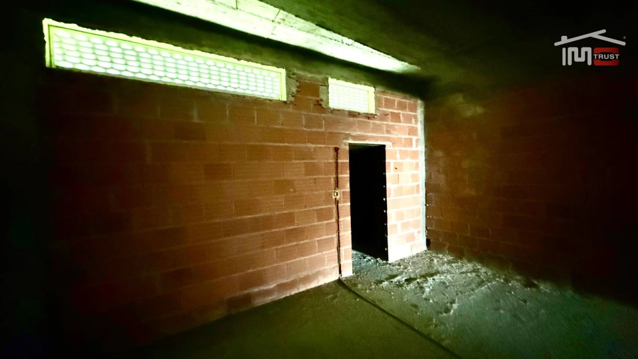 Loja para Venda em Camarate, Unhos e Apelação Foto 26