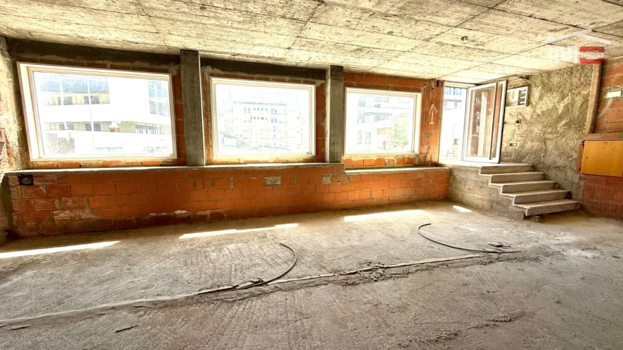 Loja para Venda em Camarate, Unhos e Apelação Foto 6