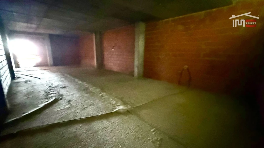 Loja para Venda em Camarate, Unhos e Apelação Foto 29