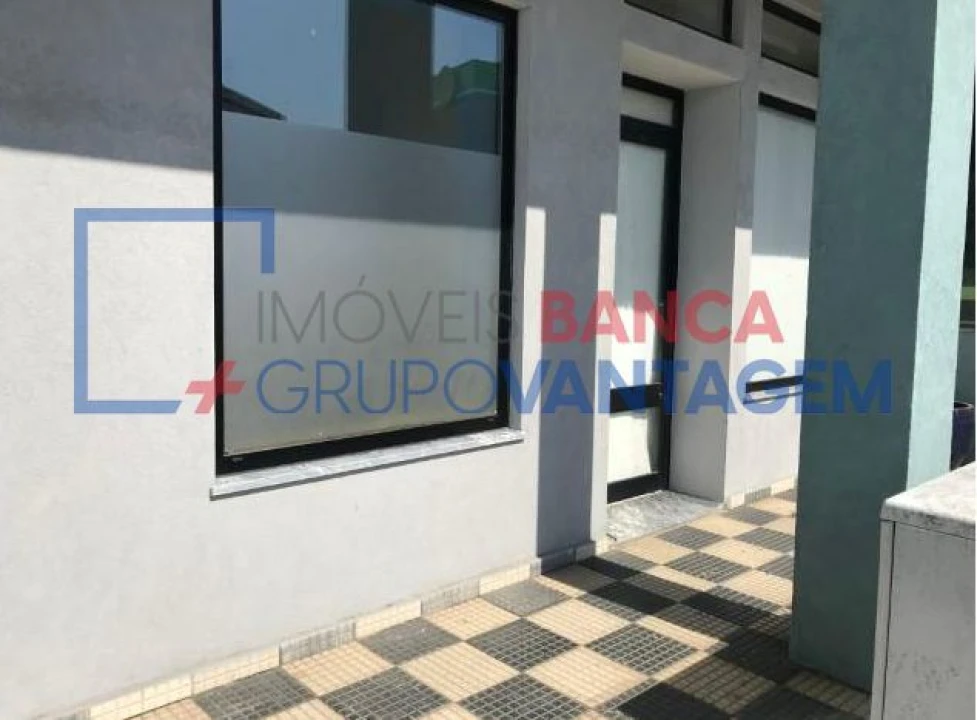 Loja para Venda em Valpaços e Sanfins Foto 3