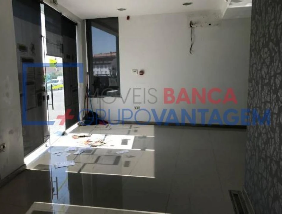 Loja para Venda em Valpaços e Sanfins Foto 4