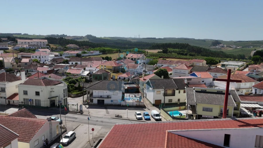 Moradia T3 para Venda em Bombarral e Vale Covo Foto 4