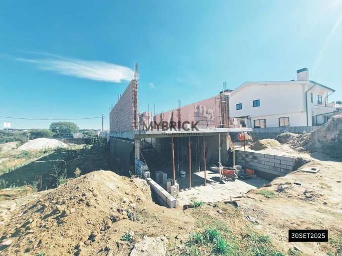 Moradia T3 para Venda em Cidade da Maia Foto 32