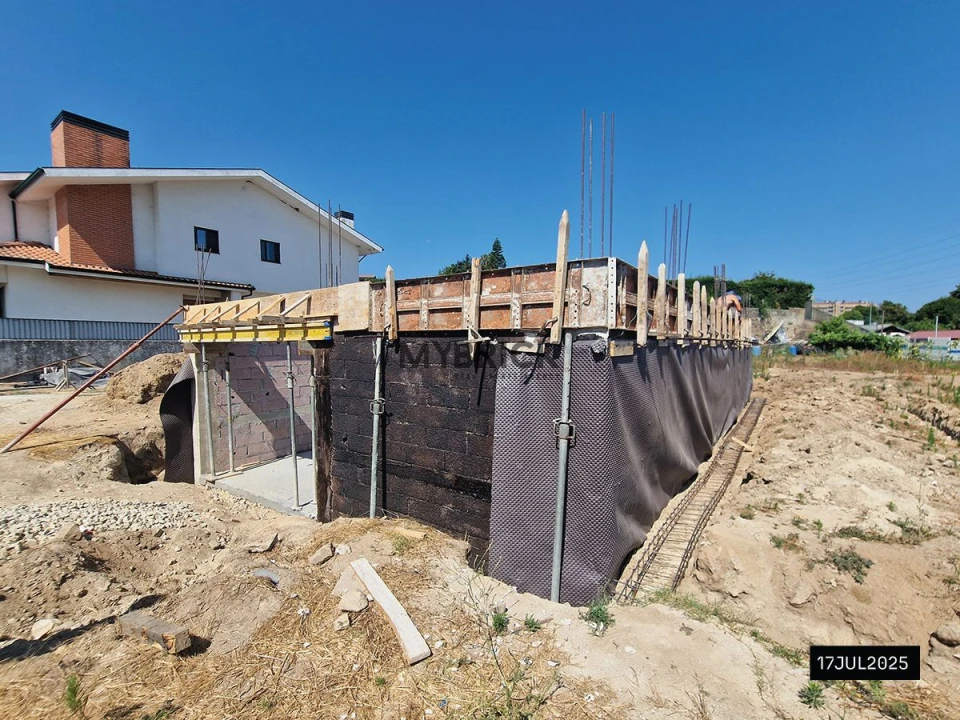 Moradia T3 para Venda em Cidade da Maia Foto 35