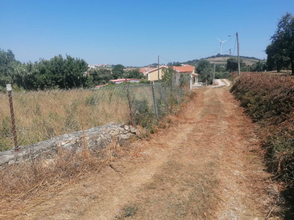 Terreno para Venda em Santo Quintino Foto 4