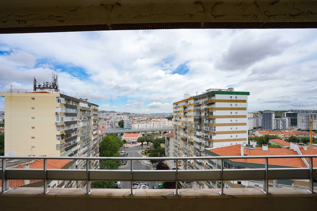 Apartamento T5 para Venda em Lumiar Foto 9