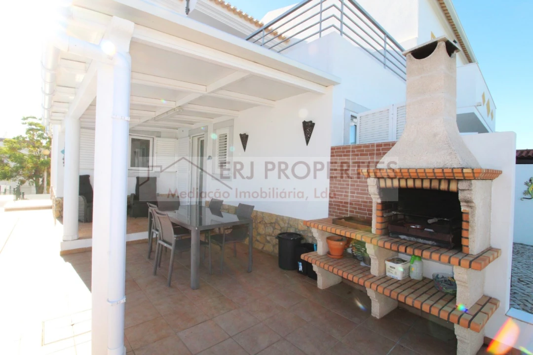 Moradia T3 para Venda em Vila Nova de Cacela Foto 2