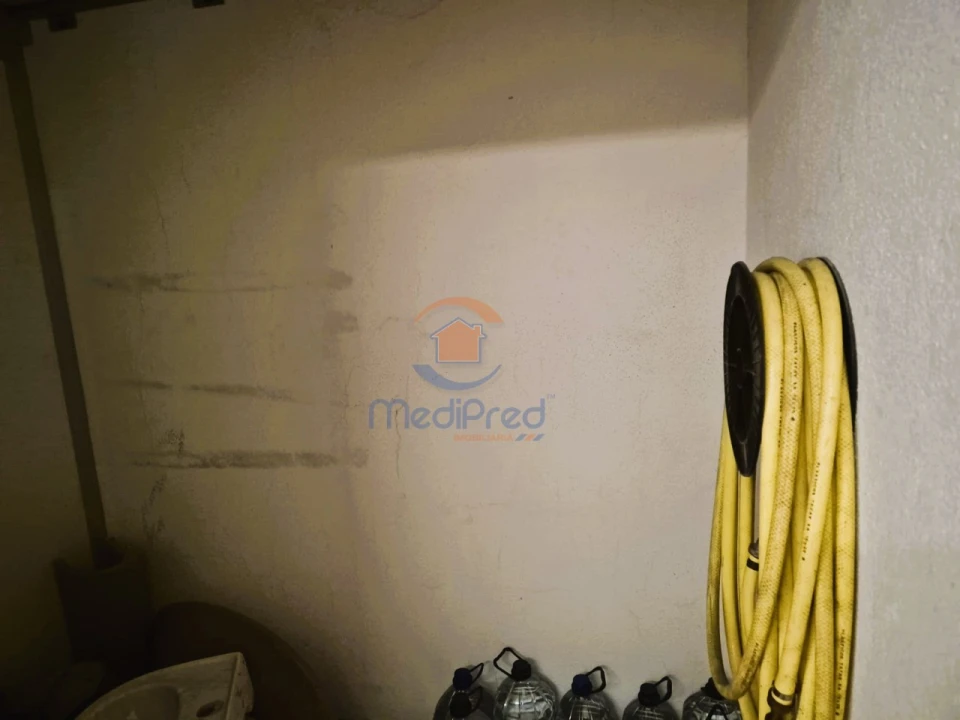 Garagem para Arrendamento em Odivelas Foto 12