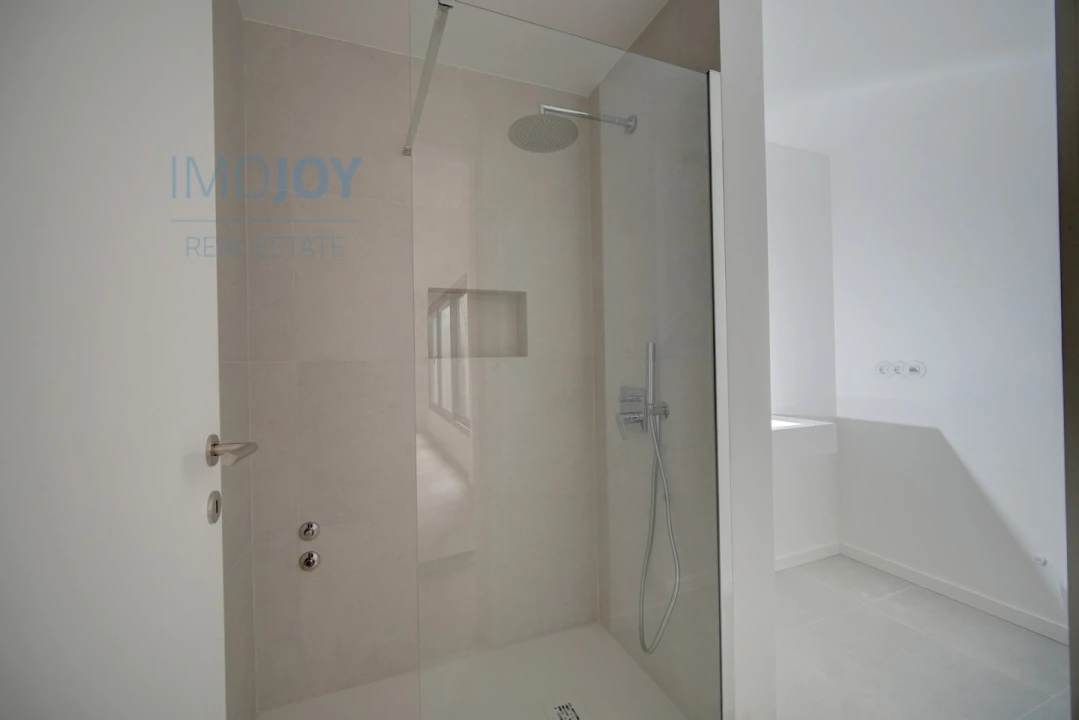 Moradia T3 para Venda em Alcabideche Foto 17