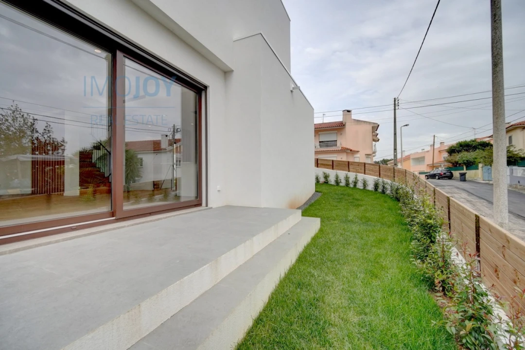 Moradia T3 para Venda em Alcabideche Foto 36
