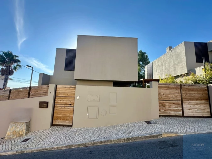 Moradia T3 para Venda em Alcabideche Foto 38