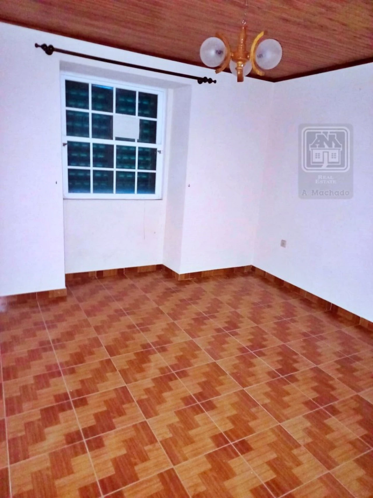 Moradia T2 para Venda em Topo (Nossa Senhora do Rosario) Foto 4