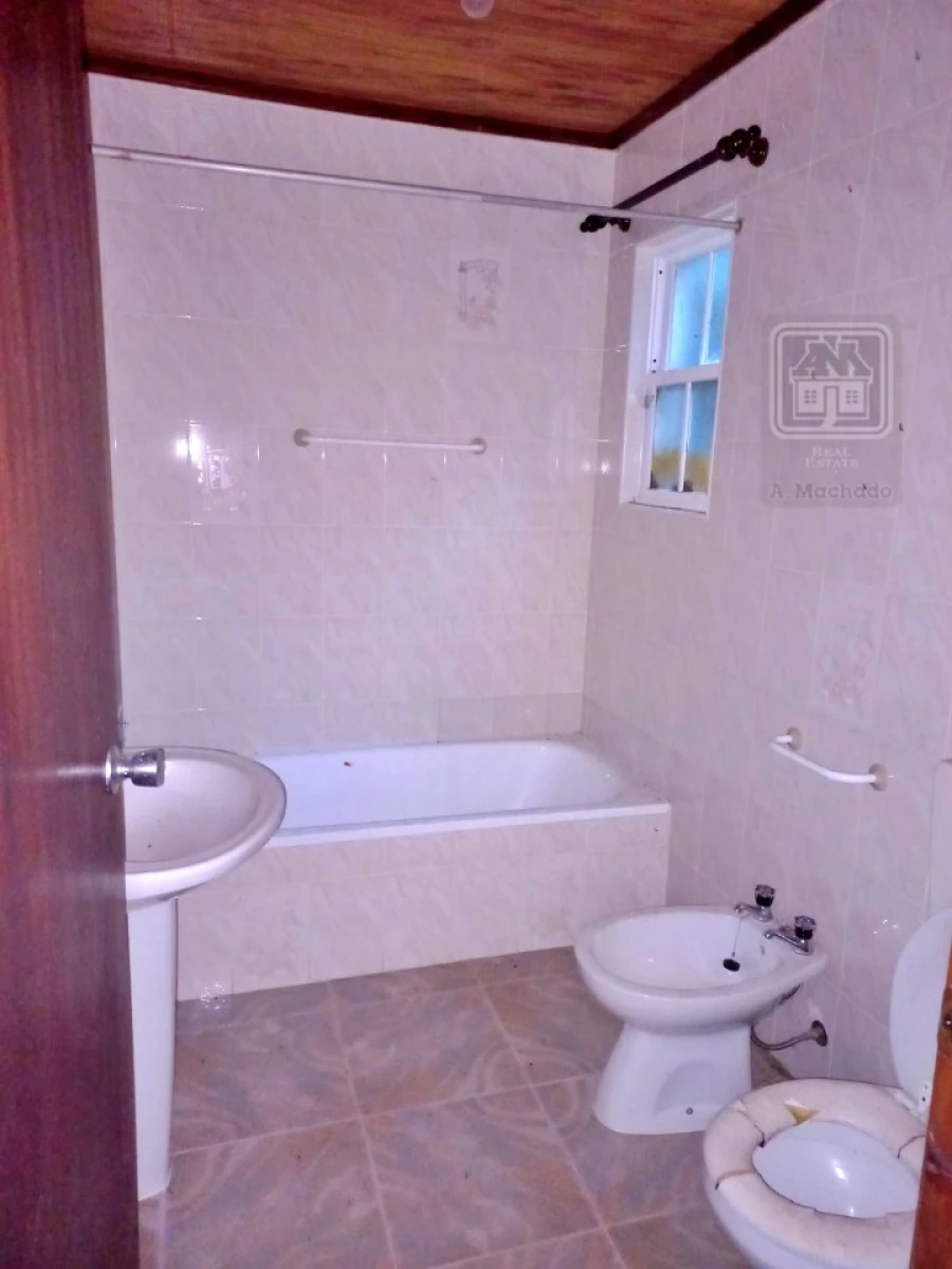 Moradia T2 para Venda em Topo (Nossa Senhora do Rosario) Foto 7