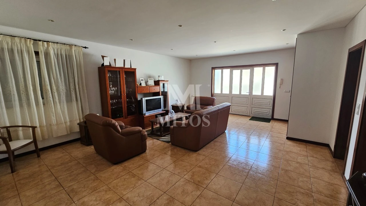 Moradia T4 para Venda em Castelo do Neiva Foto 4