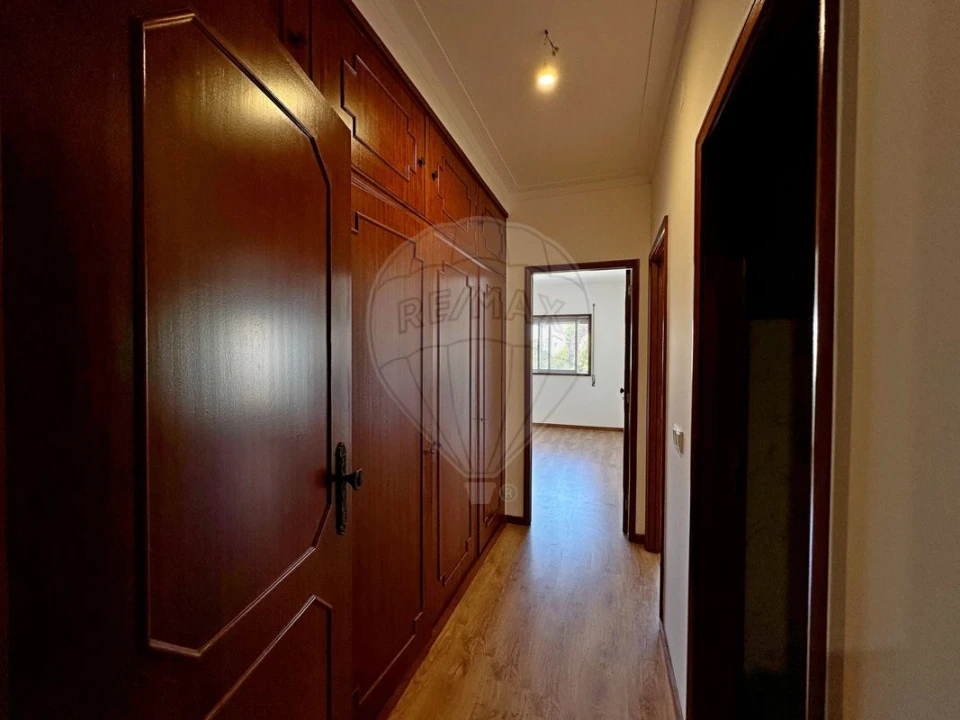 Apartamento T2 para Arrendamento em Mafamude e Vilar do Paraíso Foto 15