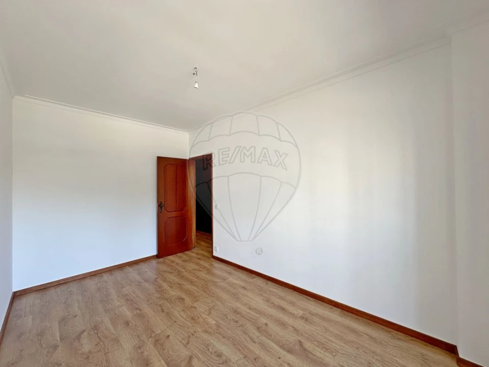 Apartamento T2 para Arrendamento em Mafamude e Vilar do Paraíso Foto 20