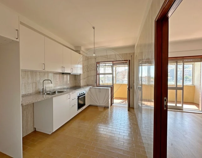 Apartamento T2 para Arrendamento em Mafamude e Vilar do Paraíso Foto 2