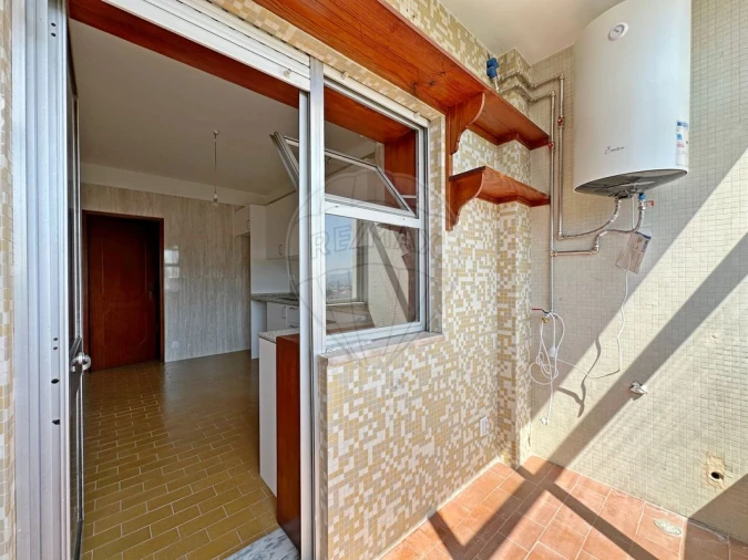 Apartamento T2 para Arrendamento em Mafamude e Vilar do Paraíso Foto 8