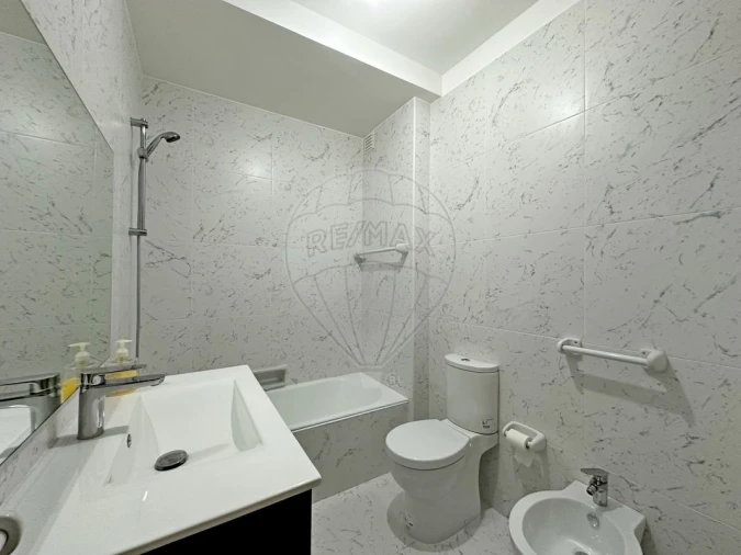 Apartamento T2 para Arrendamento em Mafamude e Vilar do Paraíso Foto 17