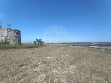 Terreno para Venda em Achete, Azoia de Baixo e Póvoa de Santarém