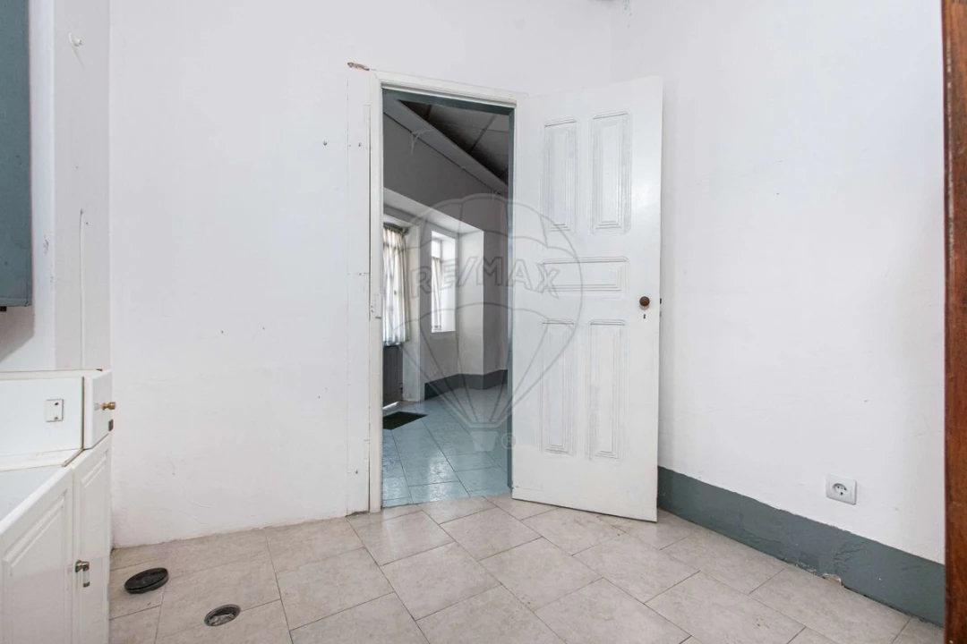 Prédio para Venda em Vila Franca de Xira Foto 25