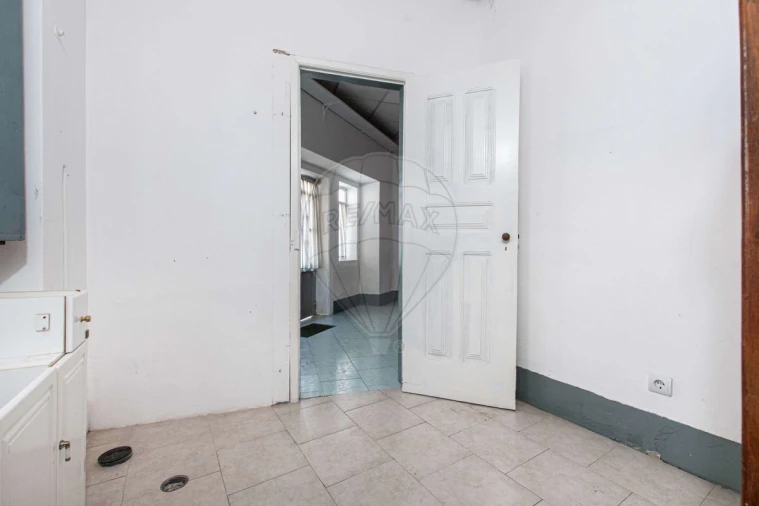 Prédio para Venda em Vila Franca de Xira Foto 25