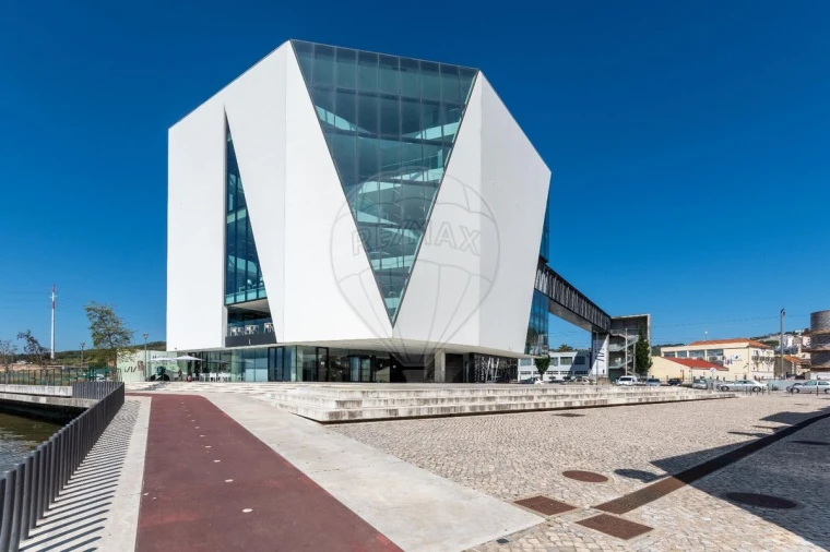 Prédio para Venda em Vila Franca de Xira Foto 34