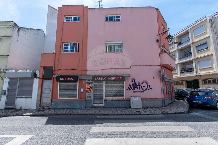 Prédio para Venda em Vila Franca de Xira Foto 30