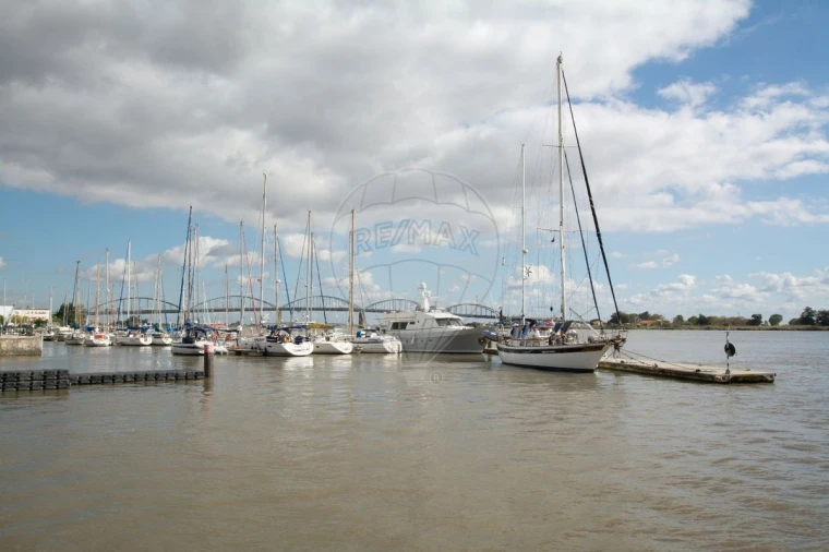 Prédio para Venda em Vila Franca de Xira Foto 33