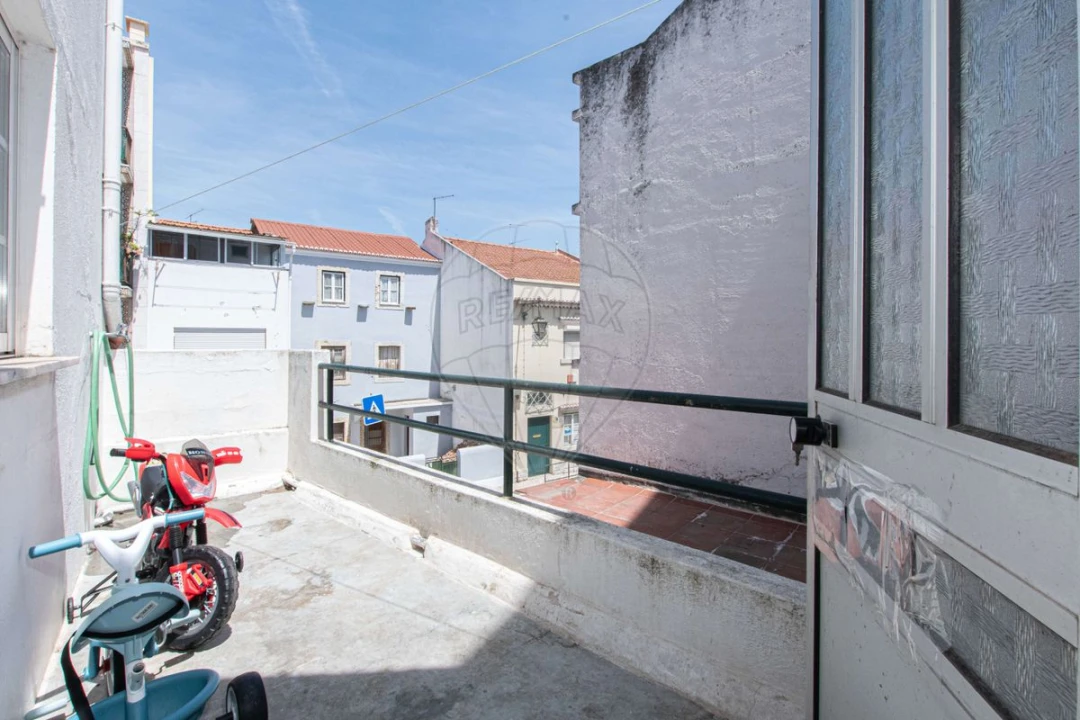 Prédio para Venda em Vila Franca de Xira Foto 14