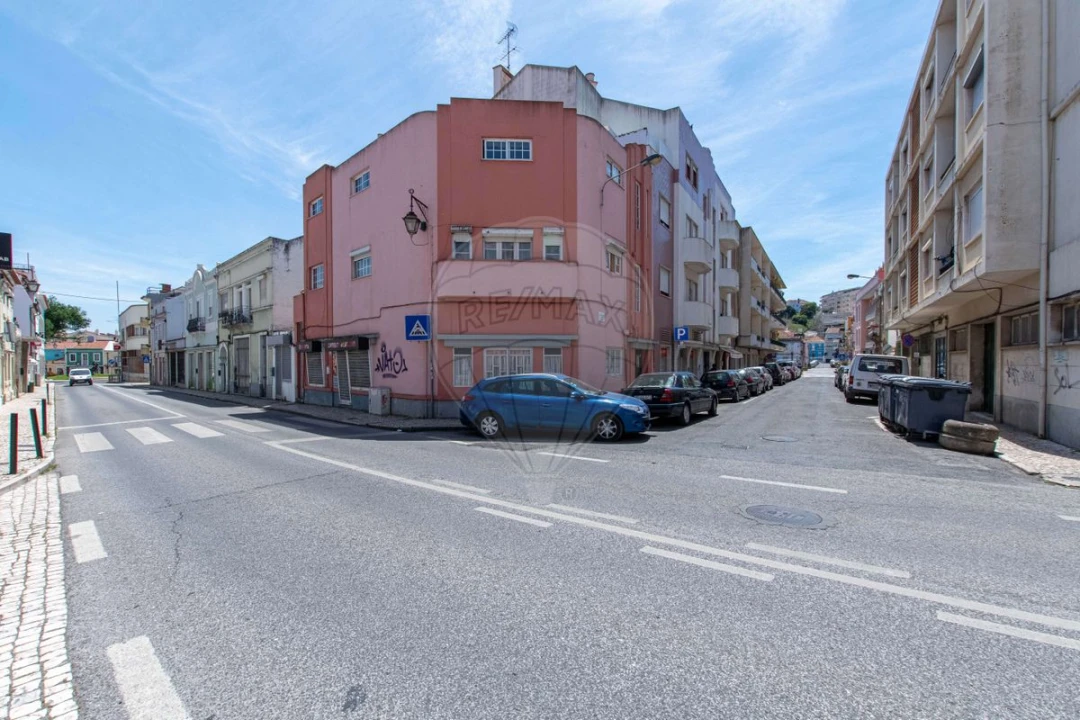 Prédio para Venda em Vila Franca de Xira Foto 2