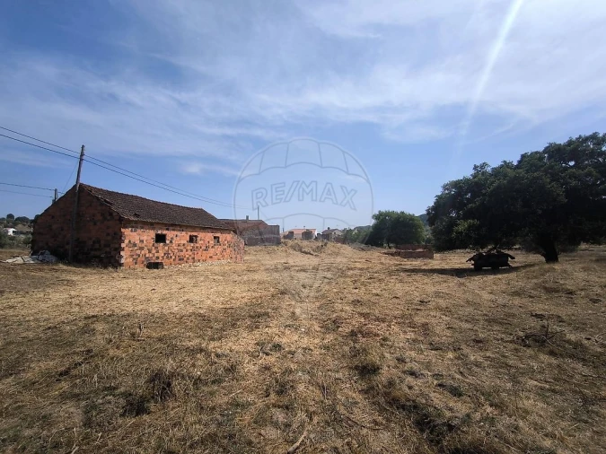 Moradia T2 para Venda em São João da Ribeira e Ribeira de São João Foto 1