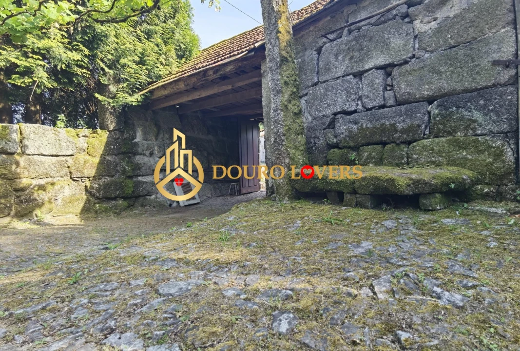 Moradia T2 para Venda em Cete Foto 7