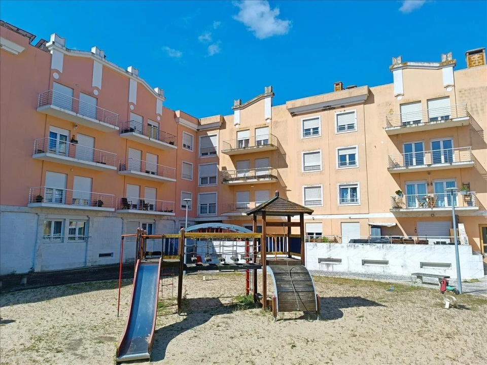 Apartamento T4 para Venda em Samora Correia Foto 1